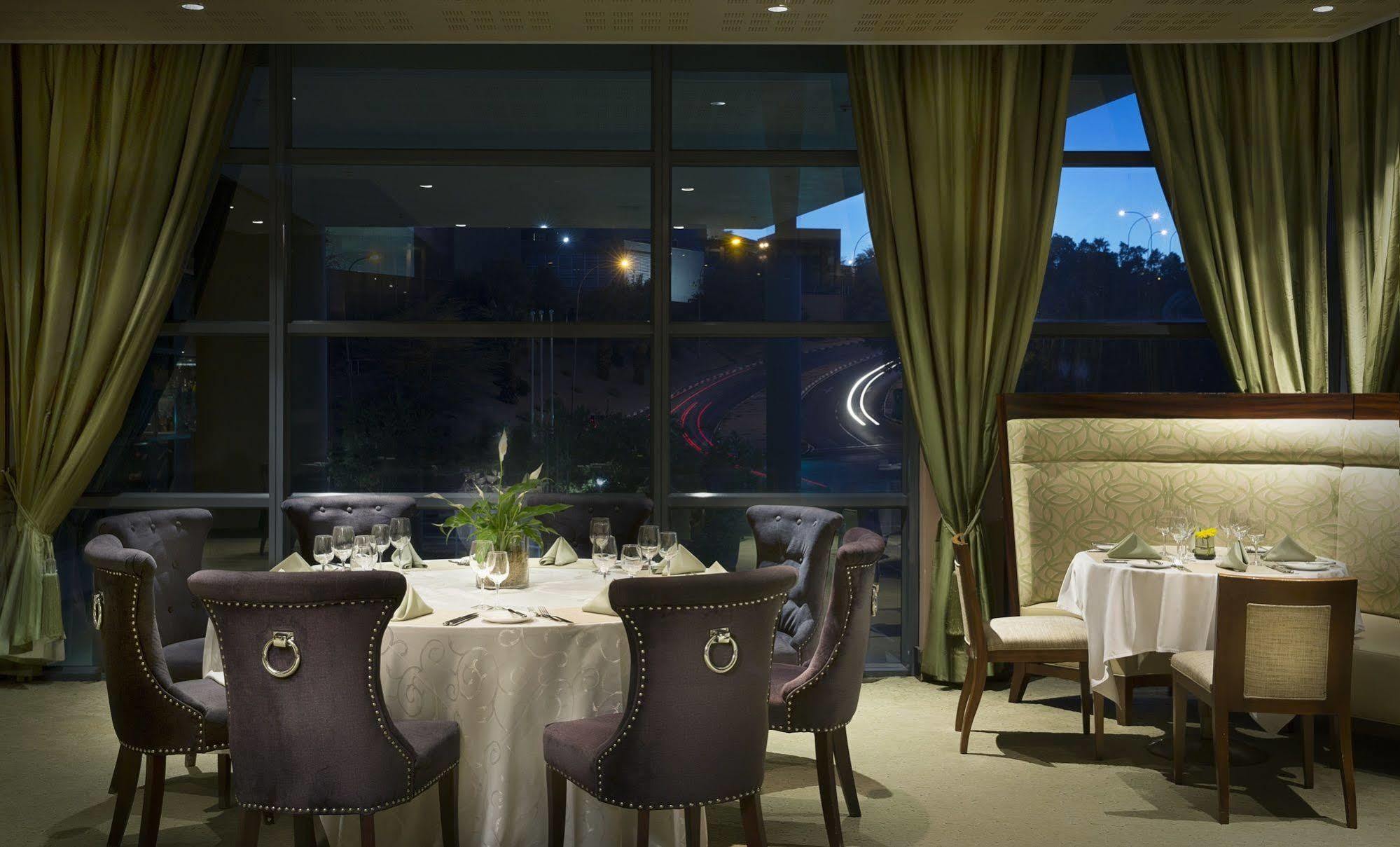 Hilton Windhoek Ngoại thất bức ảnh
